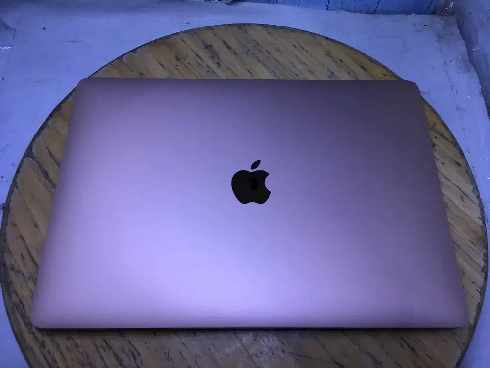 MACBOOK AIR 2020 M1 8CORE 8GB RAM 256GB SSD RETINA CAM BACKLIT MULUS M