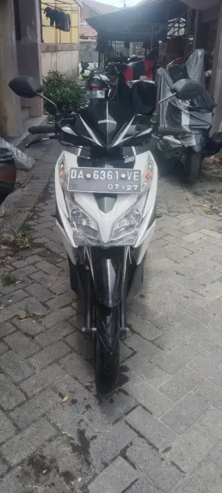Di.jual motor Vario 125.thn 2012 ss lengkap hidup kelistrikan aktif