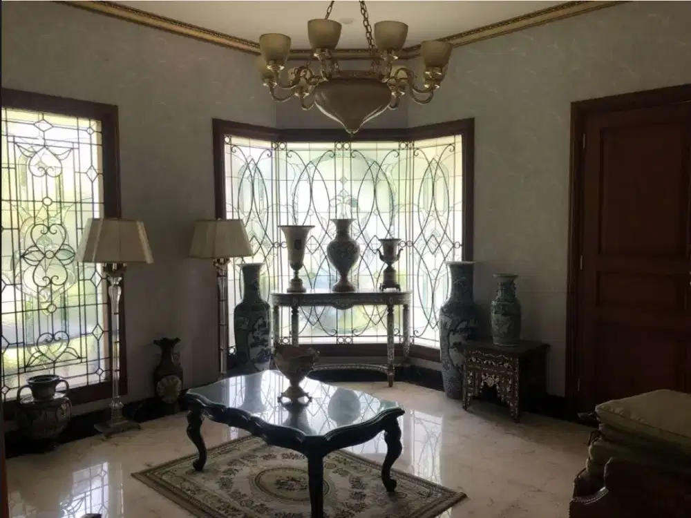 Dijual Rumah Mewah Siap Huni Minimalis Lokasi Strategis di Batununggal Bandung