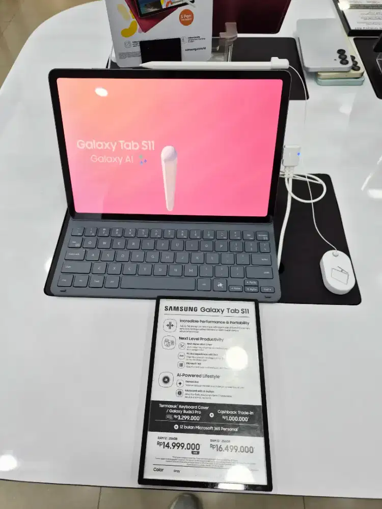 Samsung Galaxy Tab S11.Free keyboard cover & Adpter 45watt