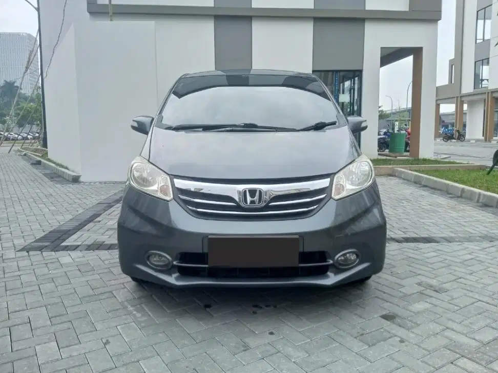 HONDA FREED 1.5 PSD AT 2013