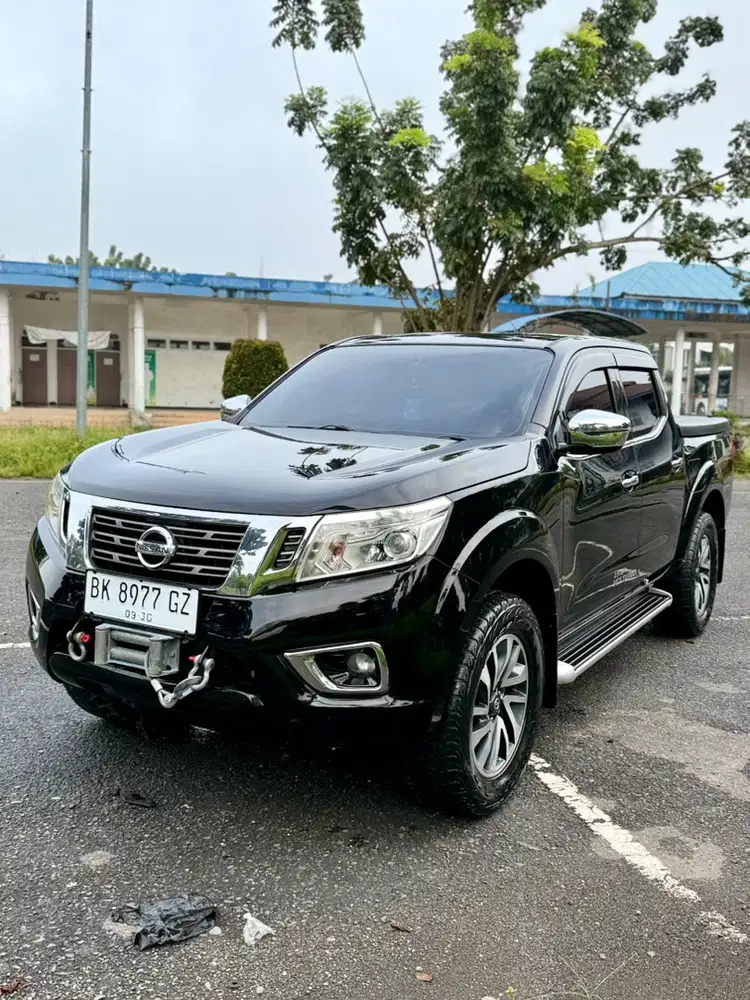 Nissan Navara Frontier VL solar diesel