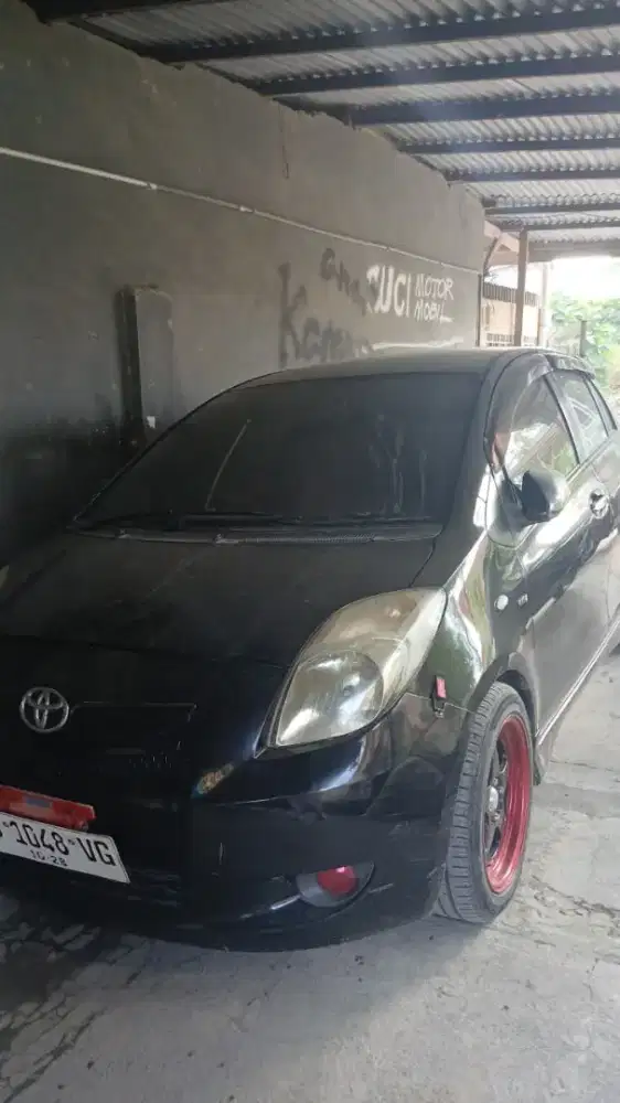 Dijual mobil toyota Yaris