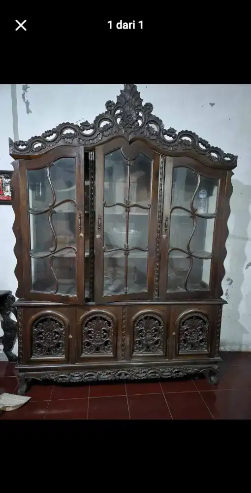 Lemari hias jepara bagus