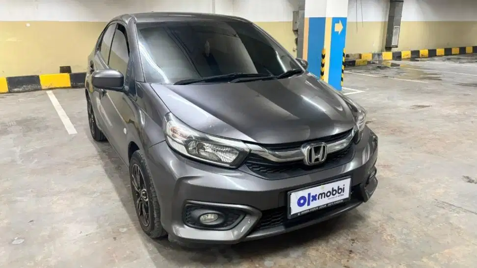 DP Rendah  8JT - Honda Brio Satya 1.2 E Bensin-AT 2021 Abu