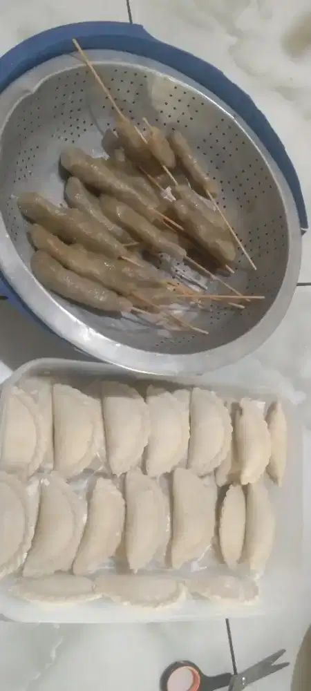 Cireng isi ayam dan Sempol ayam mentahan harga 800
