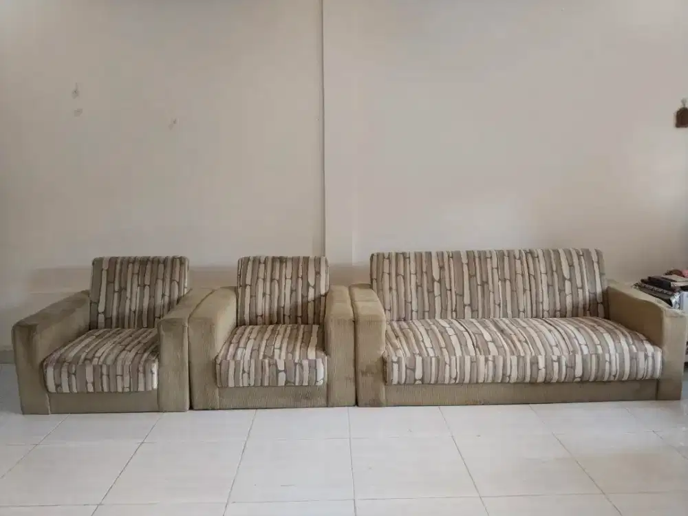 Dijual Sofa Ruang Tamu Nyaman dan Masih Bagus – Harga Terjangkau