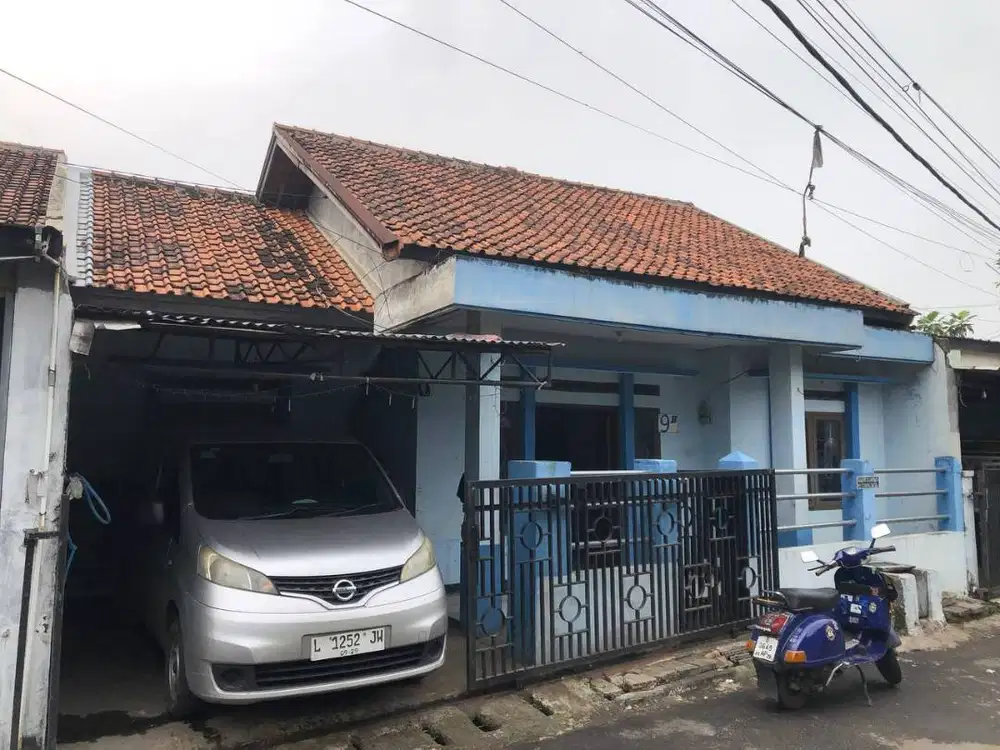 DI KONTRAKAN/SEWA RUMAH ARCAMANIK PER TAHUN (nego)