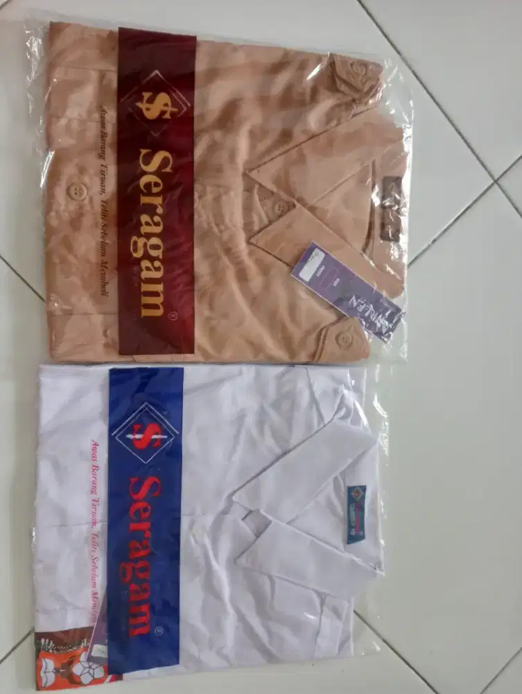 Seragam SMA, PUTIH DAN PRAMUKA