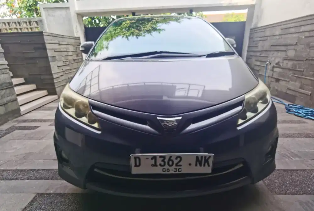 Toyota Estima 2010 2.4 CBU