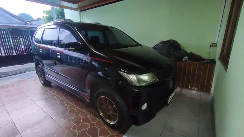 Daihatsu Xenia XI 2011 Bensin