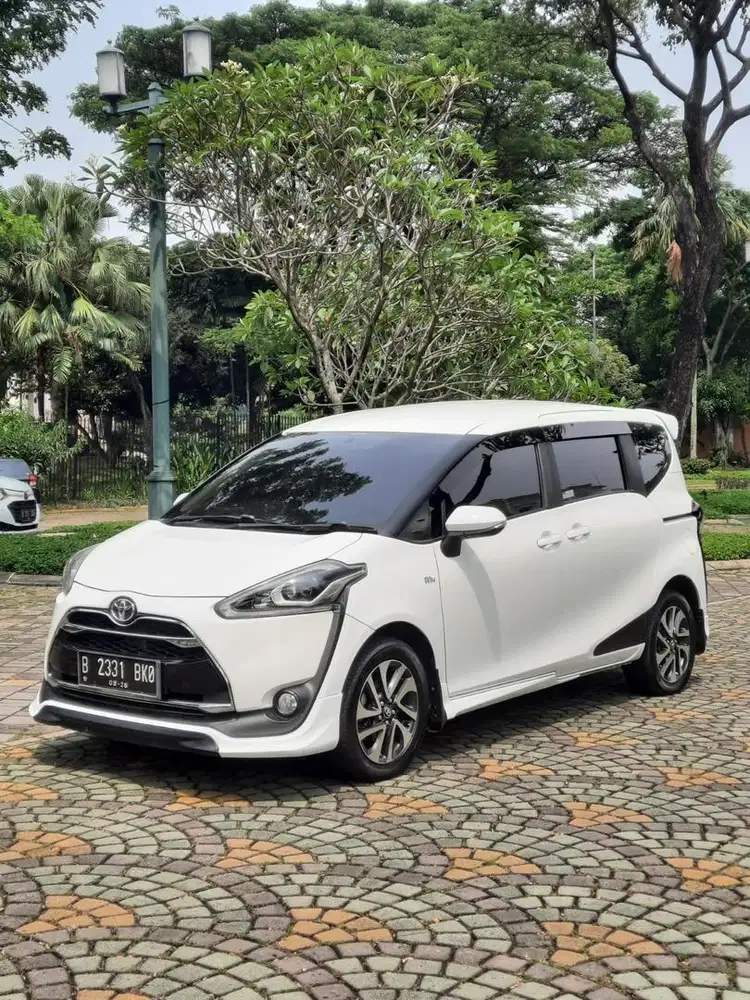 SUPER LOW KM MULUS ANTIK ! Toyota Sienta 1.5 Q AT 2016 Putih