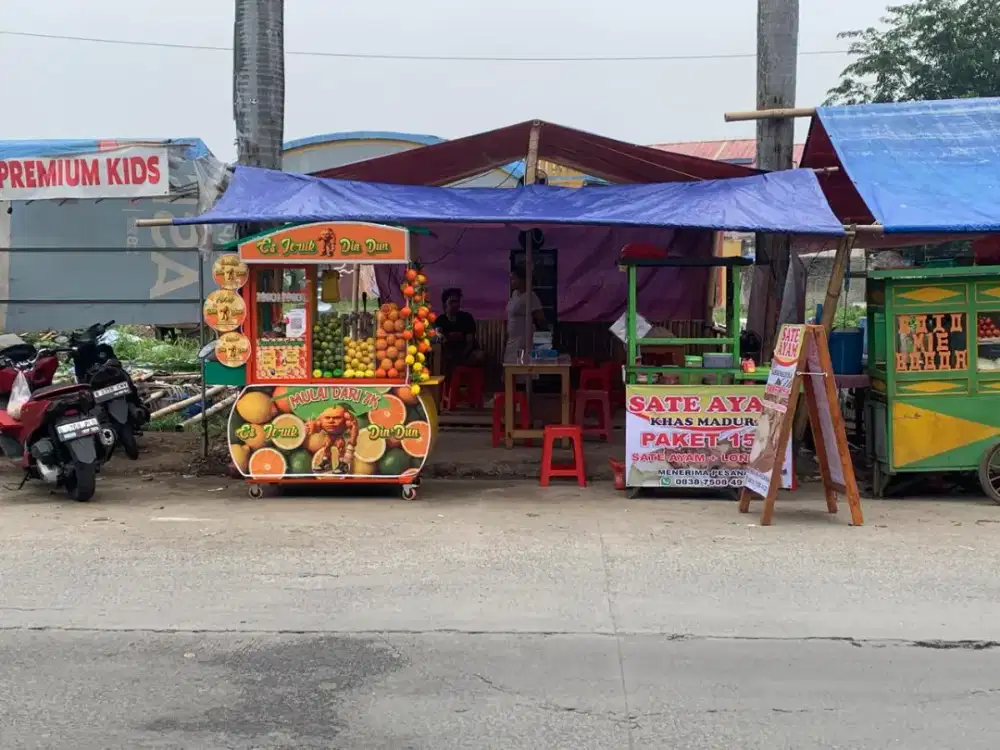 LAPAK JALAN DEKAT PASAR