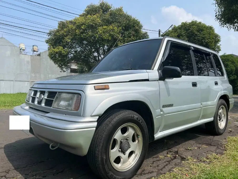 DIJUAL CEPAT ESCUDO TAHUN 1999!