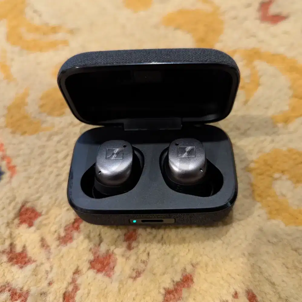 TWS Sennheiser Momentum 4  Black