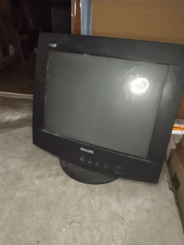 Monitor komputer bekas