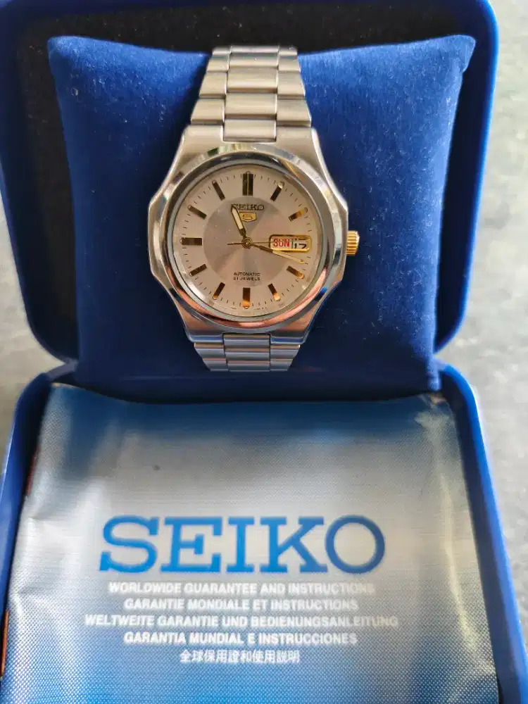 Seiko 5 Automatic Stainless Steel. Original