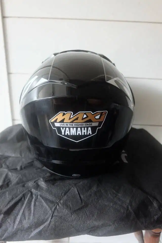 Dijual Helm Yamaha Maxi Aerox Baru Bawaan Dealer