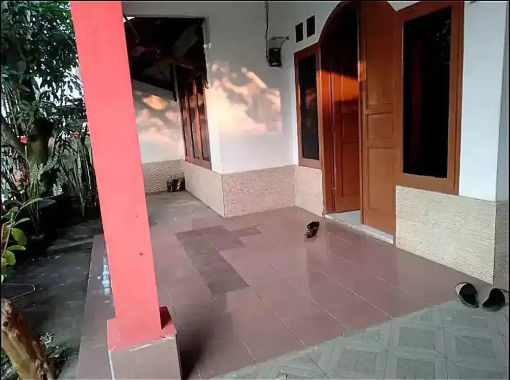 Sewa Rumah Besar Untuk Tempat Tinggal Atau Usaha Konveksi