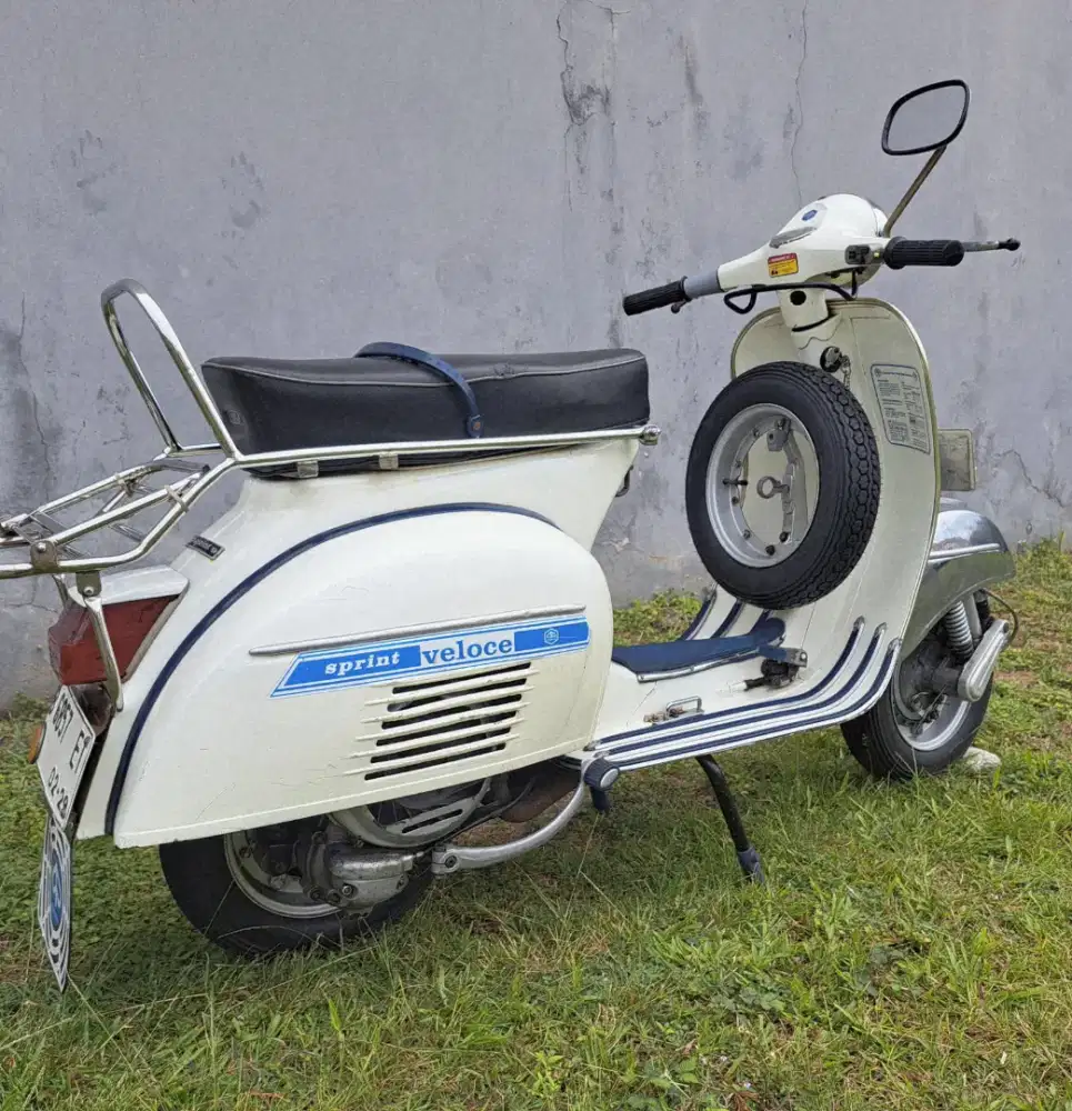 Vespa sprint veloce bagol 1974 01/02