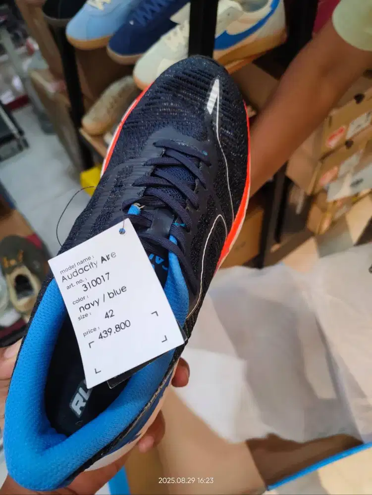 Jual cepat sepatu calci