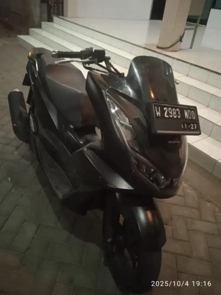 PCX 2022 HITAM Lengkap hidup