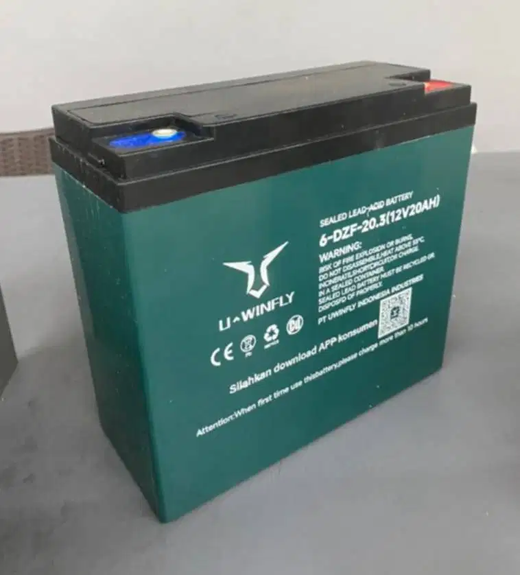 Aki atau baterai motor listrik 12,20volt uninfly