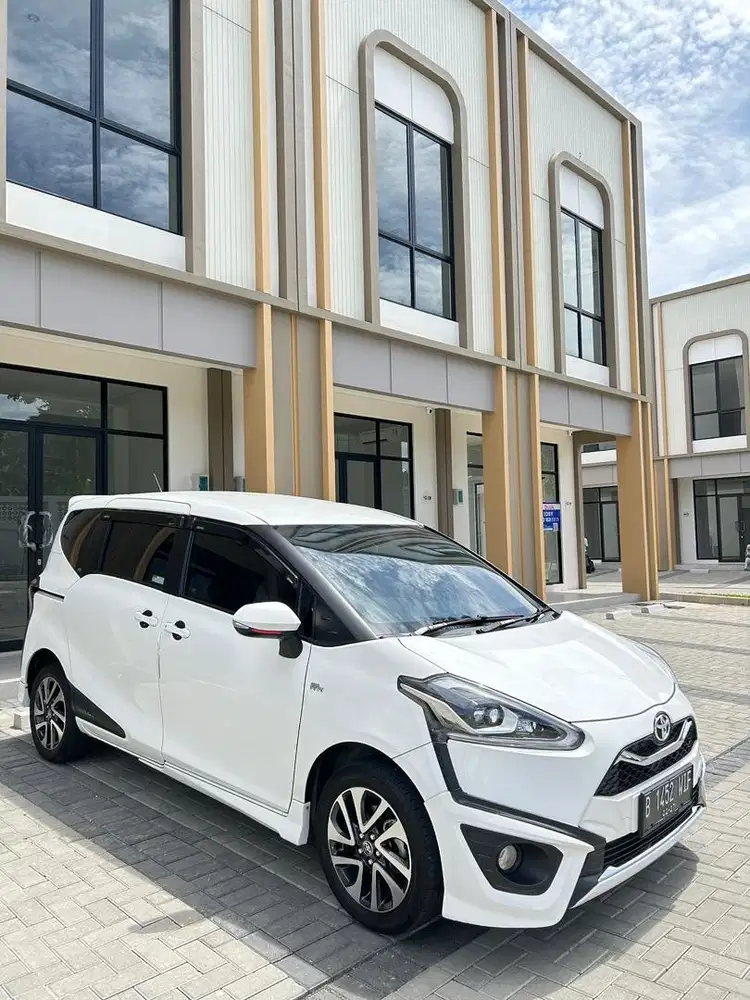 Sienta Q 2021 AT Bensin