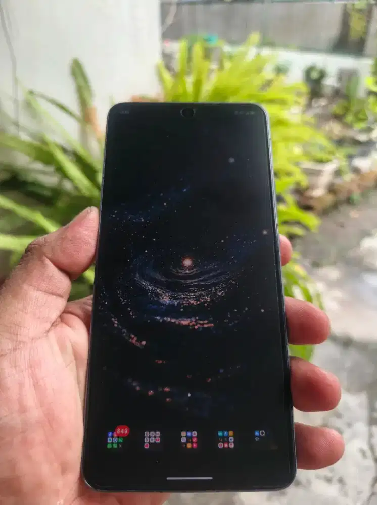 iQOO 13 16/512GB Alpha (Hitam)