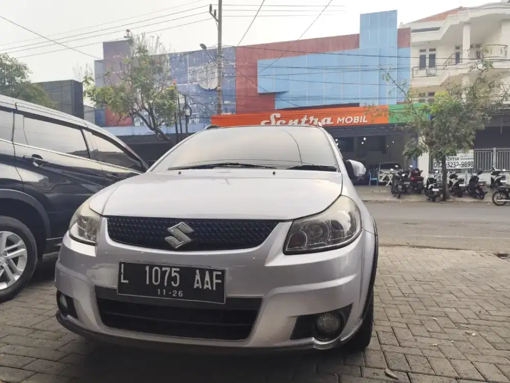 Tdp 28 jutaSx4 xover automatic silver 2010 fullorisinil surabaya
