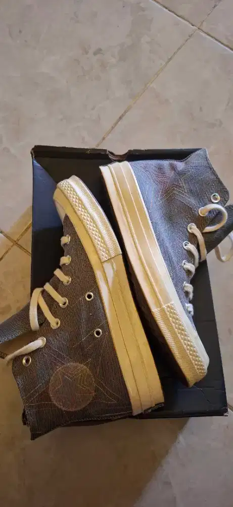 Sepatu converse