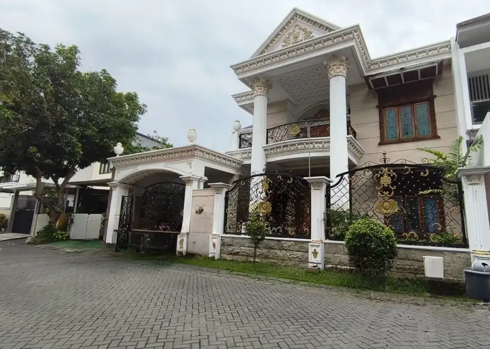 JUAL CEPAT!! RUMAH CLASSIC MEWAH KEBONSARI
Hunian nyaman dan aman