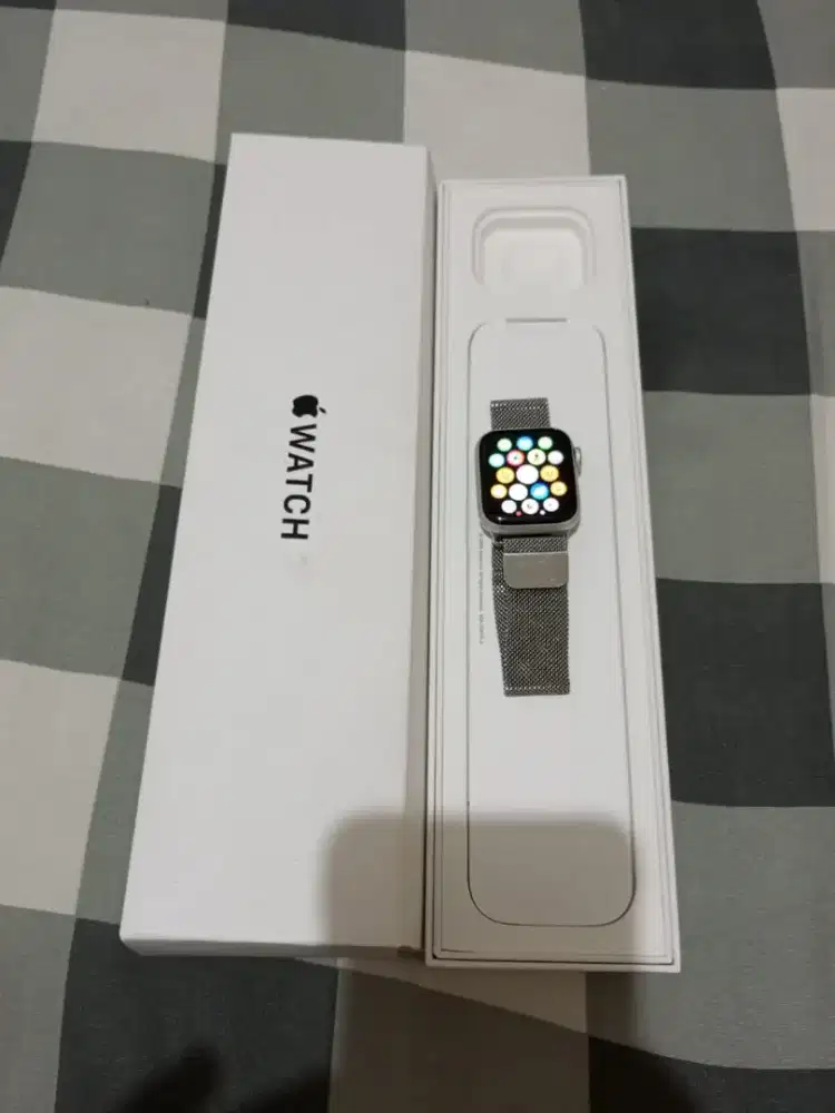 Apple iWatch SE