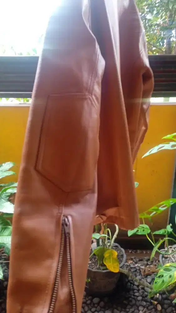 Jaket kulit sapi masih mulus