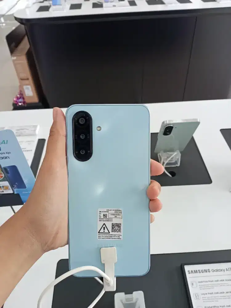 SAMSUNG GALAXY A17
