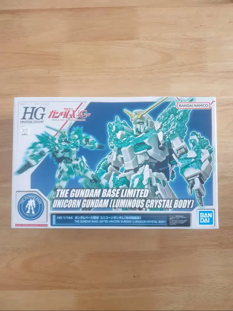 The Gundam Base Limited | Unicorn Gundam (Luminous Crystal Body)