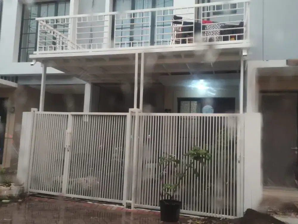 BU URGENT! Dijual cepat rumah regency one babatan pantai