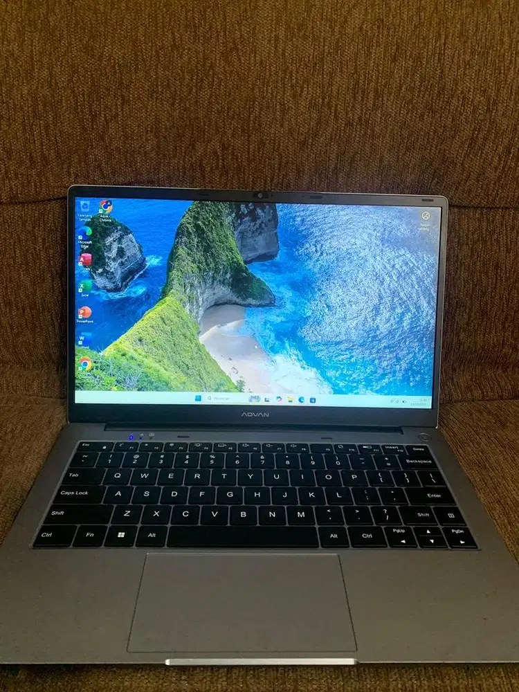 Laptop advan T-book