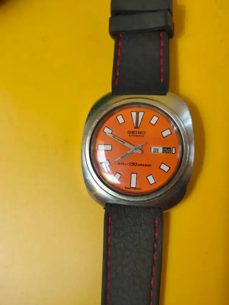 Seiko otomatis dial oren