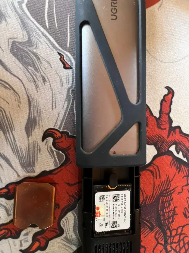 SSD Nvme M2 2Tb + Case Ugreen