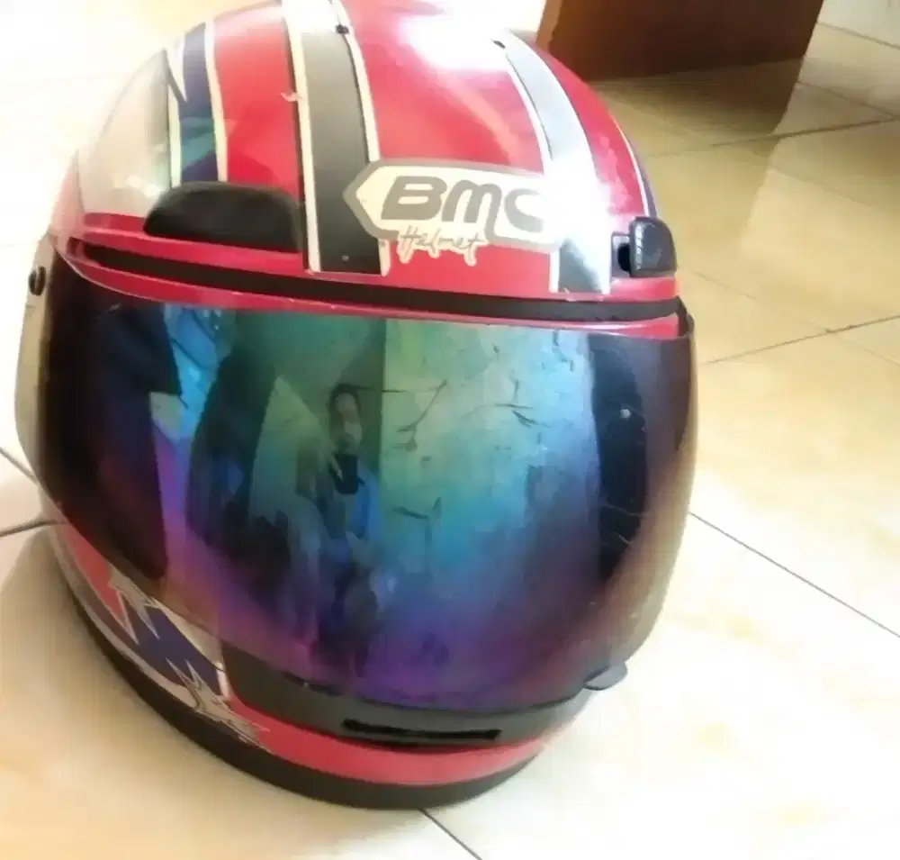 Di jual helm merk BMC ukuran L