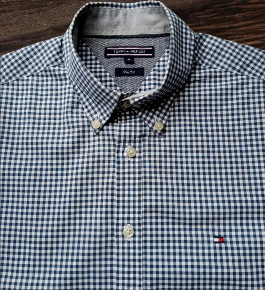 KEMEJA TOMMY HILFIGER MOTIF KOTAK2, SIZE : M (LD 102-104, P72) SLIMFIT