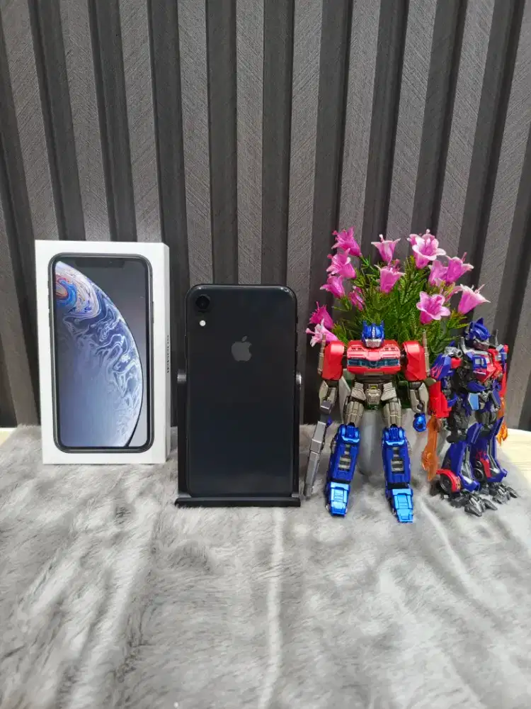 iPhone XR 64Gb iBox