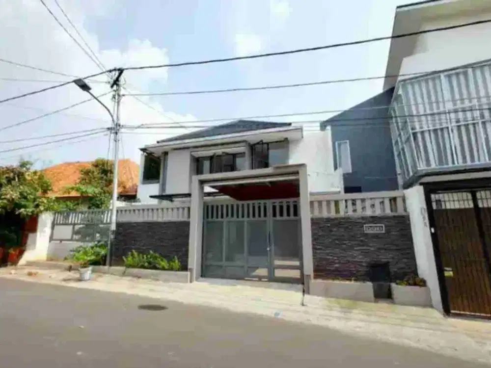 Disewakan Rumah 2 Lt di Radio dalam Jaksel  Lt 200 m2 lb 300 m2 ada 4+1 kt 4+1 kmsemi furniture siap huni, survei yuk