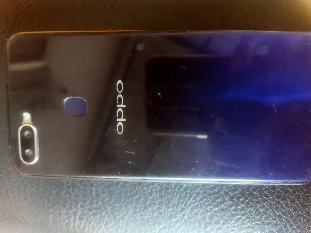 Oppo f9 ram 4 / 64