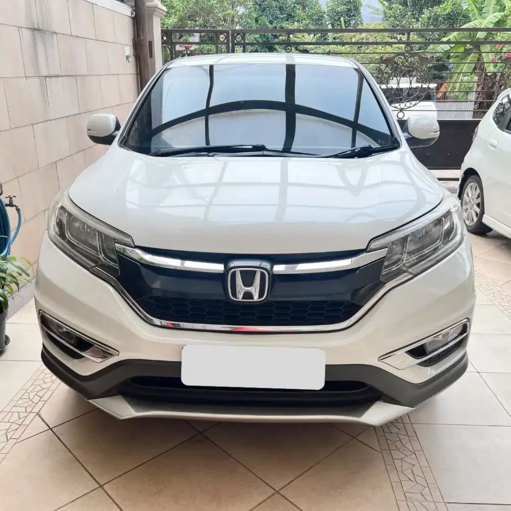 Honda CR-V Generasi 4 Tahun 2015 - Kondisi Terawat & Kilometer Rendah!