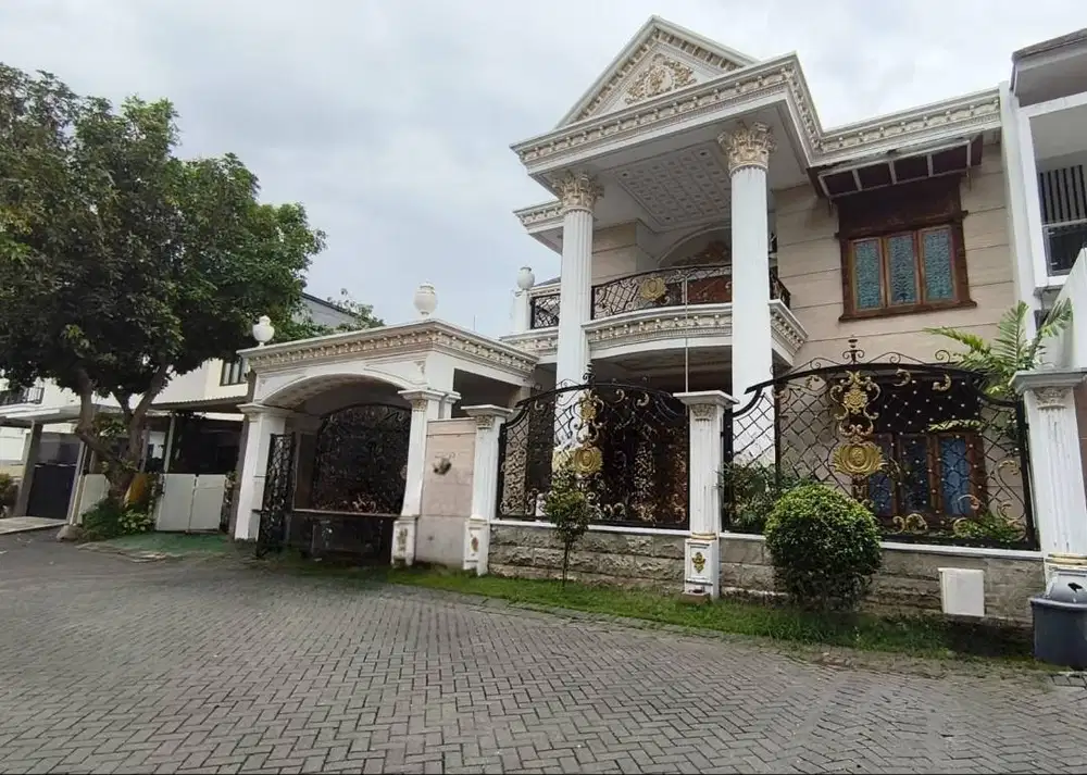 Dijual Rumah Classic Mewah Kebonsari Elveka 2 Lantai Siap Huni