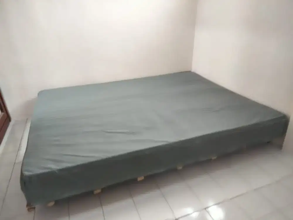 Kasur spring bed