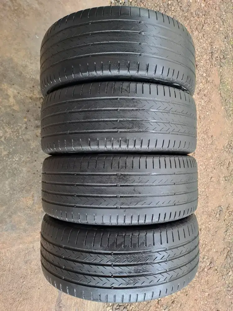 Ban 235/45/19 Continental EcoContact6-Q 4pc 80%