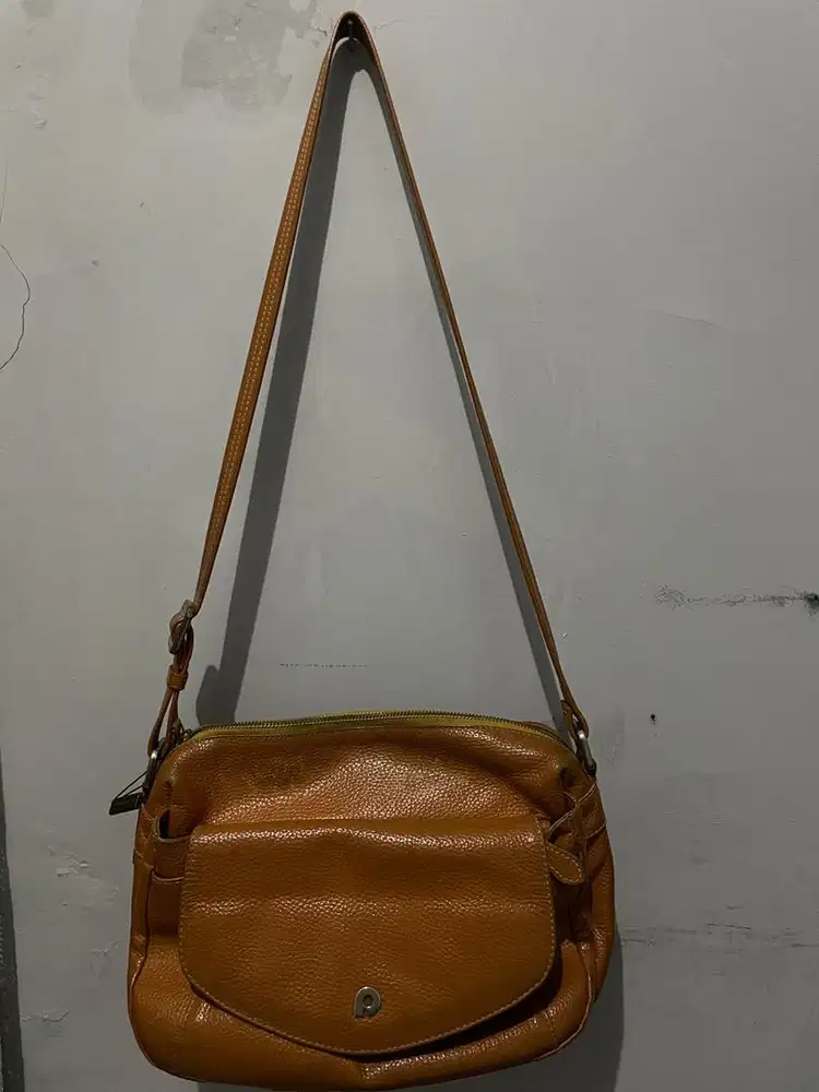Tas Selempang Wanita Papillon